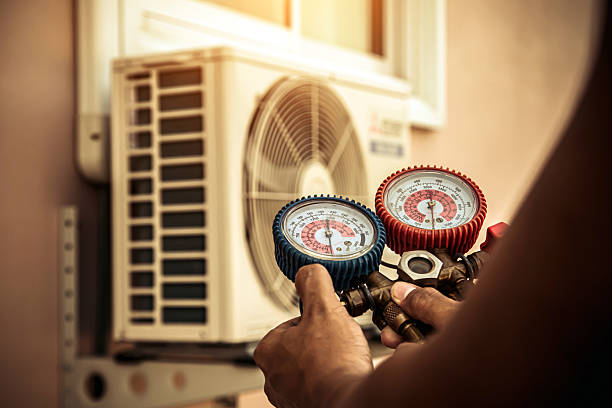 Professional Hvac technician working in Yatesville, GA